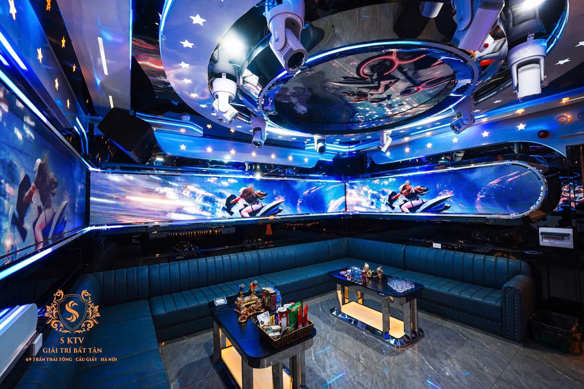 Không gian LED rộng mở tại S KTV